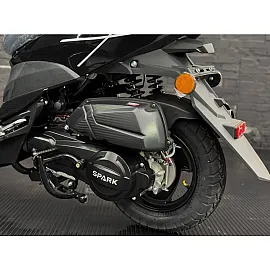 Моторолер Spark SP125S-15N (червоно-білий, червоний з чорним)